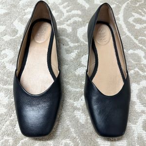 Black Franco Sarto flats size 7